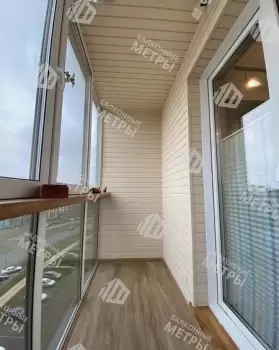 Панорамное остекление с размещением спортивного инвентаря