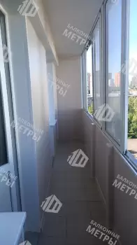 Отделка стен и потолка балкона ПВХ панелями